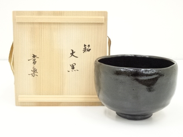 JAPANESE TEA CEREMONY / BLACK RAKU TEA BOWL CHAWAN / ARTISAN WORK